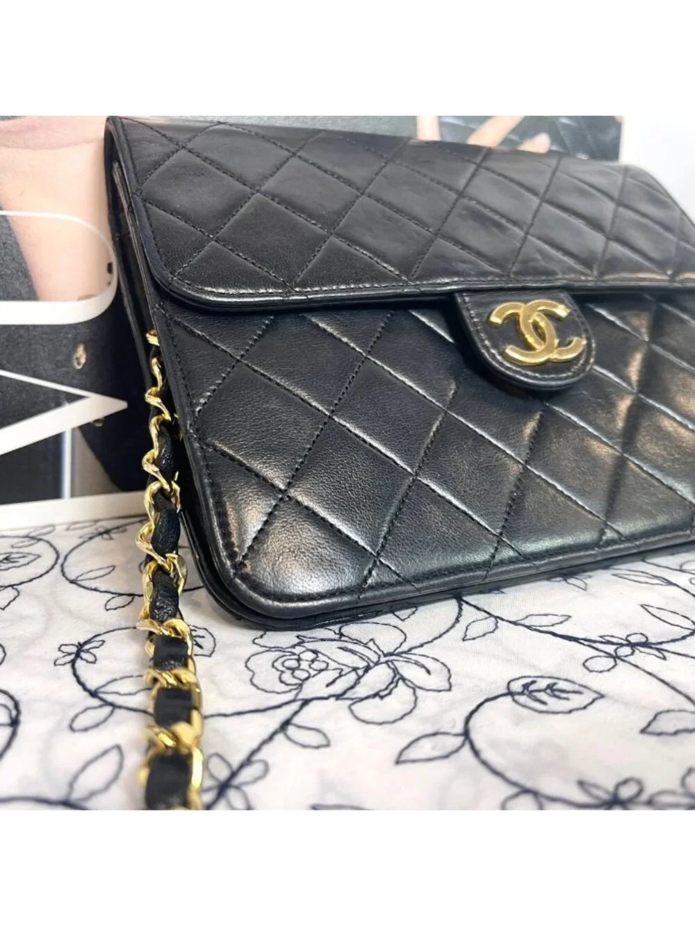 Chanel CC Logo Quilted Chain Shoulder Bag Vintage